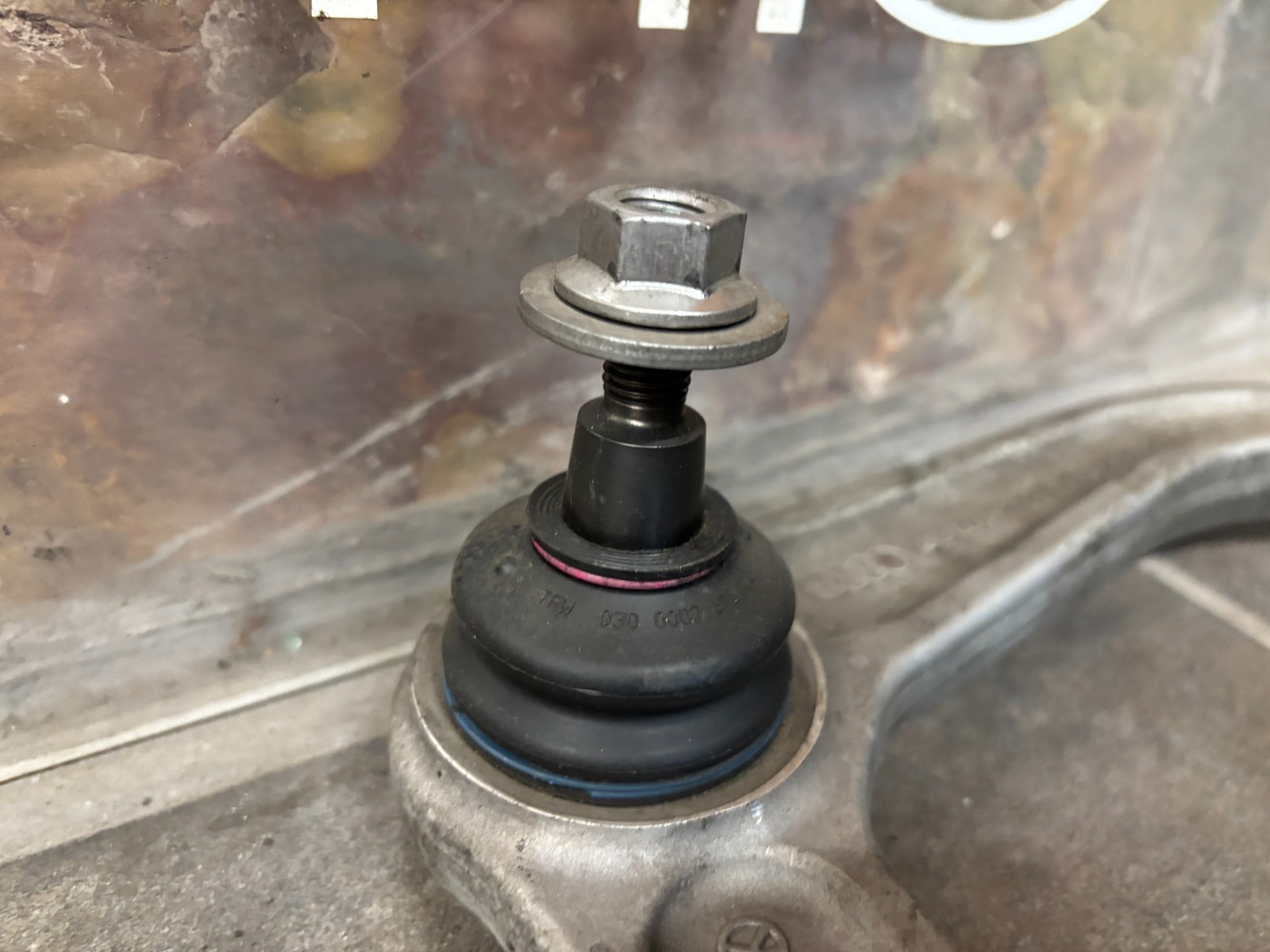 Audi R8 REAR+LEFT+LOWER Control arm