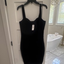 Womens new with tags Express brand dress. Size M