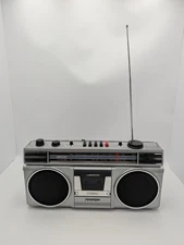 VINTAGE 80's Sanyo Boombox M9705 AM/FM Cassette Boombox Ghetto Blaster Working