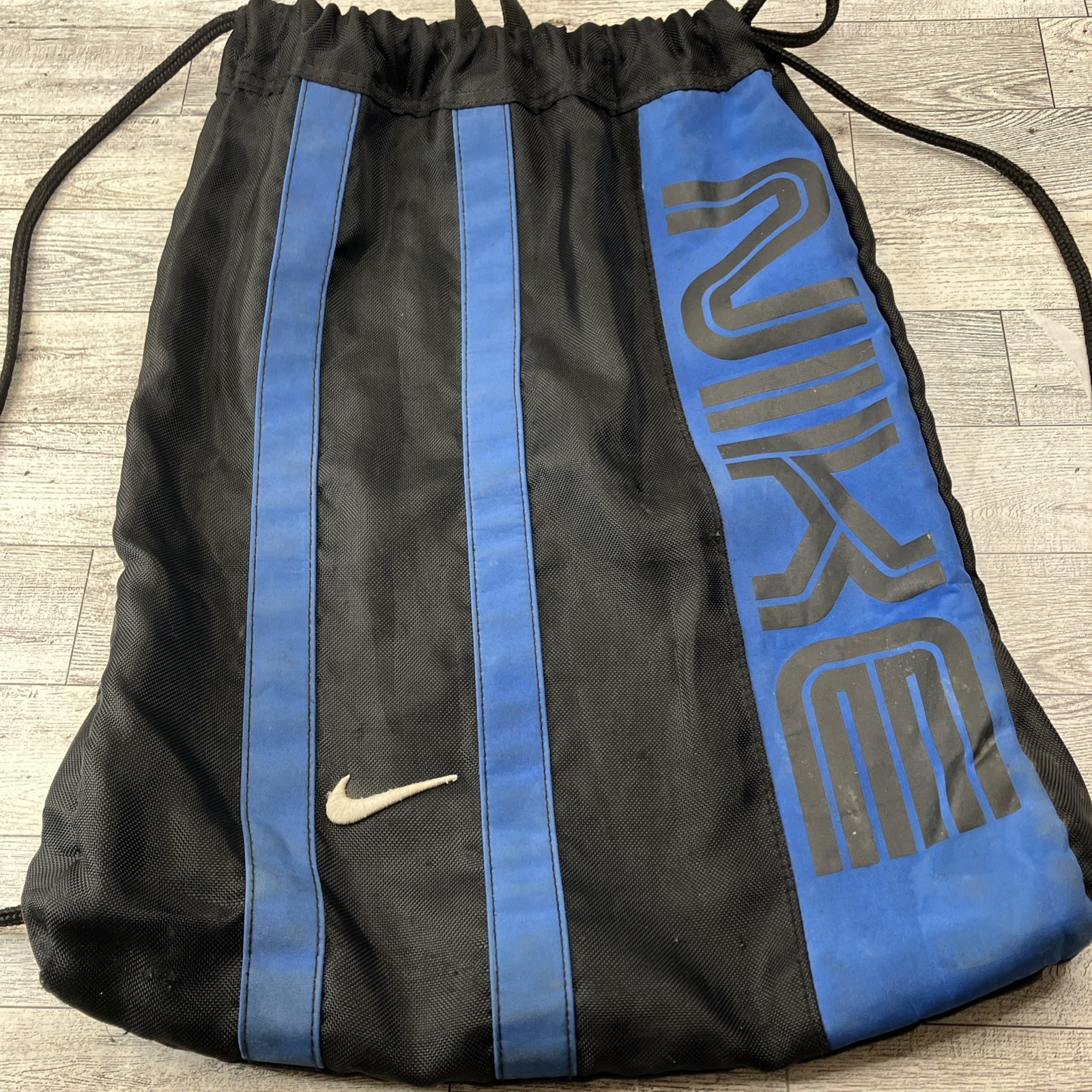 Nike Vintage Drawstring Backpack 90s Embroider Lo… - image 3