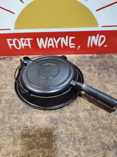 "Fully Restored" Wagner #8 Cast Iron Waffle Iron With Base Seasoned