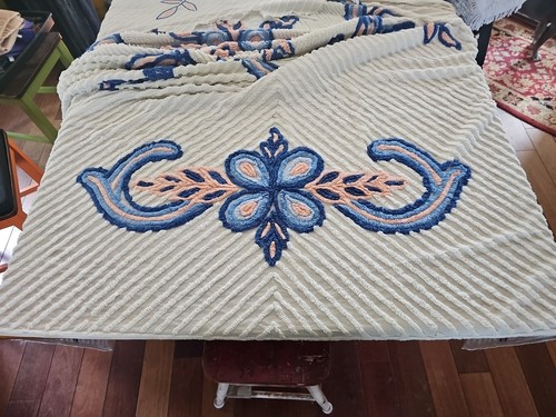 Vintage Chenille Bedspread Cutter Rips Stains Plush Crafts - Picture 11 of 12