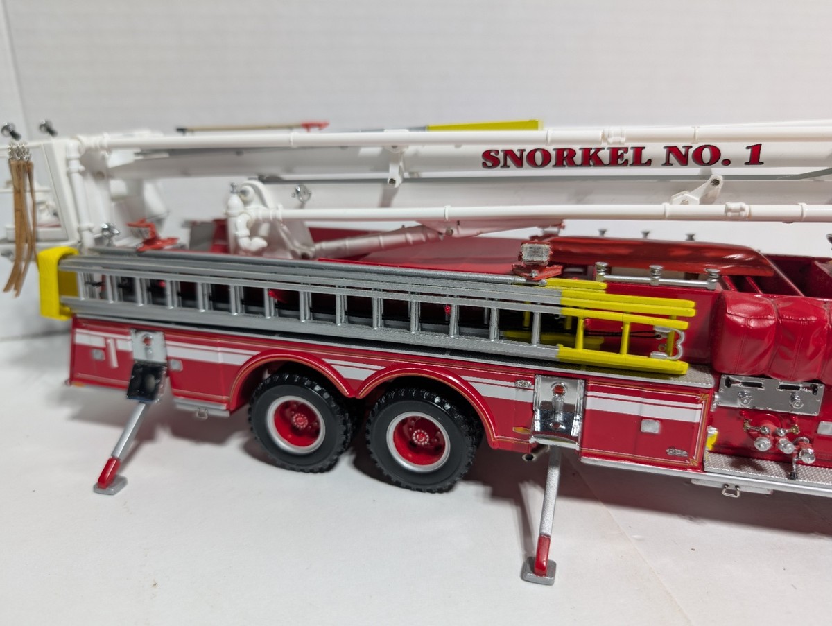 フランクリンミント スノーケルFIRE ENGINEやや難あり1:32箱ナシ。 フランクリンミント スノーケルFIRE ENGINEやや難あり1:32箱ナシ