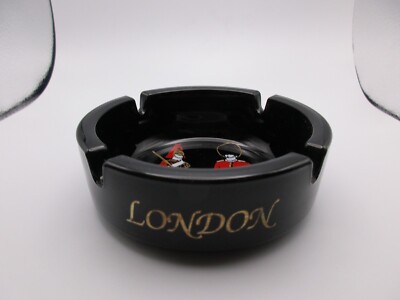 Vintage London Lifeguard & Guardsman Black Glass Ashtray France NEW