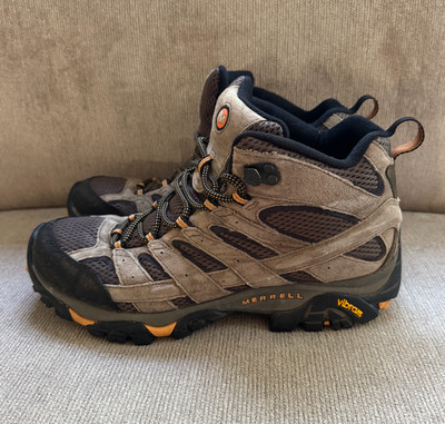 Merrell Moab 2 Vent Mid Hiking Boots Walnut J06045 Vibram Sole - Men's Size 9