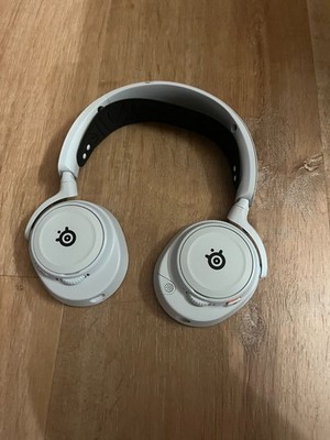 Steelseries Arctis Nova 7P White