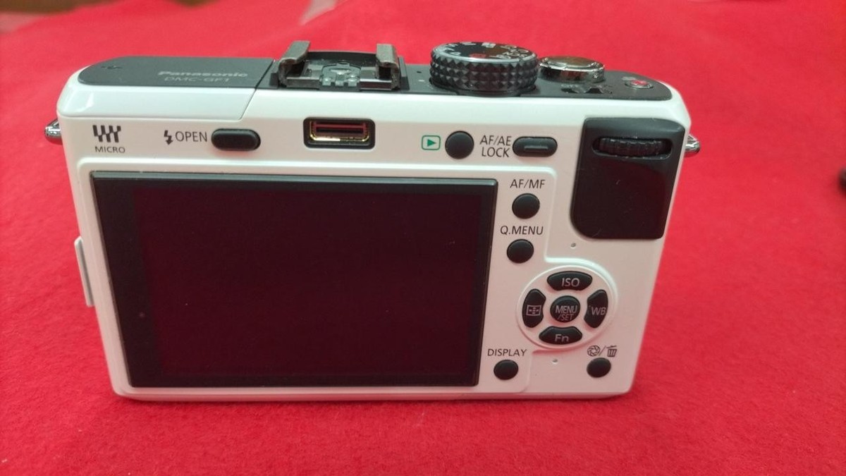 Panasonic Lumix DMC-GF1 Mirrorless Camera Micro Four Thirds 12MP