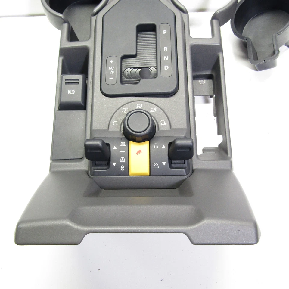 05-09 Land Rover LR3 consola central palanca de cambios bisel de ajuste panel de interruptores múltiples. Foto 3 de 4