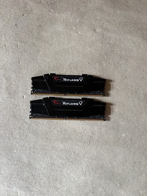 G.Skill Ripjaws v 2x16GB DIMM DDR4-3200 Arbeitsspeicher Kit Ungetestet