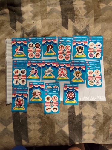 Vtg. 28 BASEBALL STICKERS TEAM CARDS 1989 FLEER MINT CONDITION - Bild 1 von 5