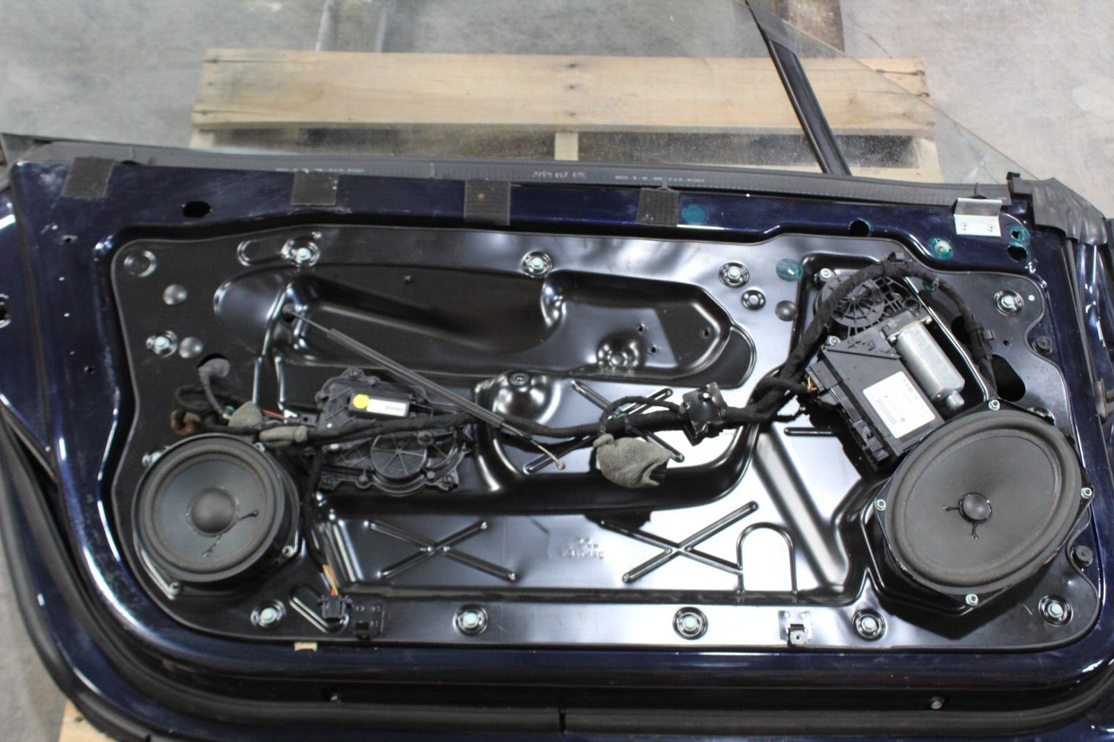 2006 Bentley Continental Driver Door with Windows and Speakers PC# Dark Sapphire