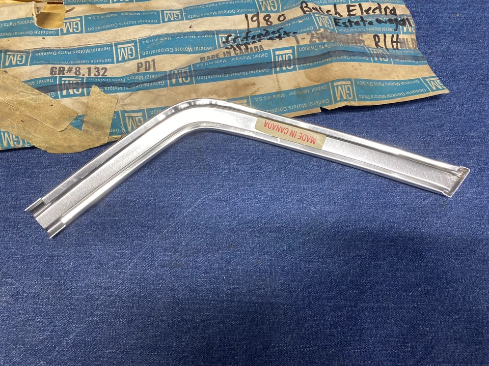 Buick Estate Wagon 1980 1983 guardabarros delantero izquierdo moldura superior madera grano nuevo de stock Foto 4 de 4