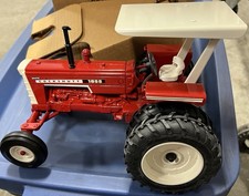 Ertl Cockshutt 1655 Tractor 