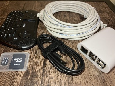 Raspberry Pi 3 Model B V1.2 32GB microSD Case Heatsinks 25ft Eth. Mini Keyboard