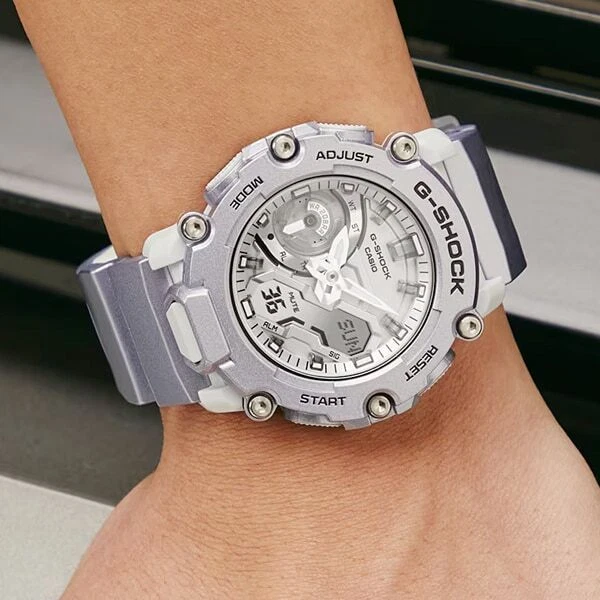 GA-2200FF-8AJF G-SHOCK Forgotten future model Wrist Watch Men Silver