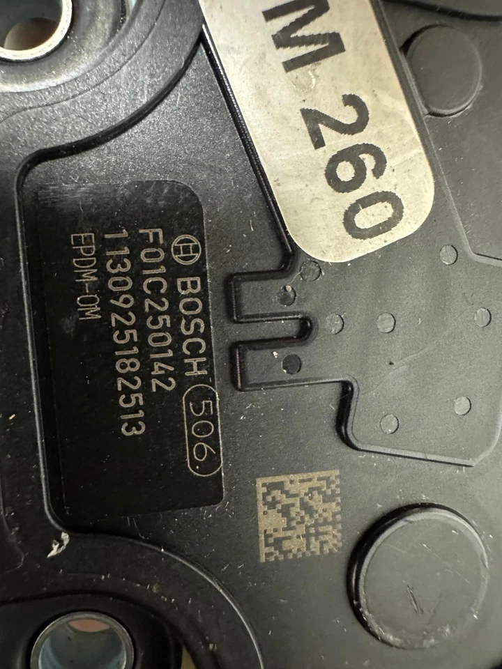 OEM Mercedes Tank DEF Pump 2013-2018 Mercedes Benz Sprinter GL350 F01C250142 - Image 4 of 4