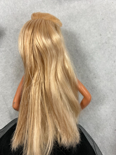 Barbie e Ken girovita e ginocchia pieghevoli - - Foto 6 di 18