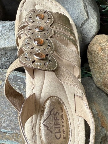 Sandals By Cliffs White Mountain. Gold Straps, Comfortable, Stylish, Sz. 8.5 - Picture 4 of 5
