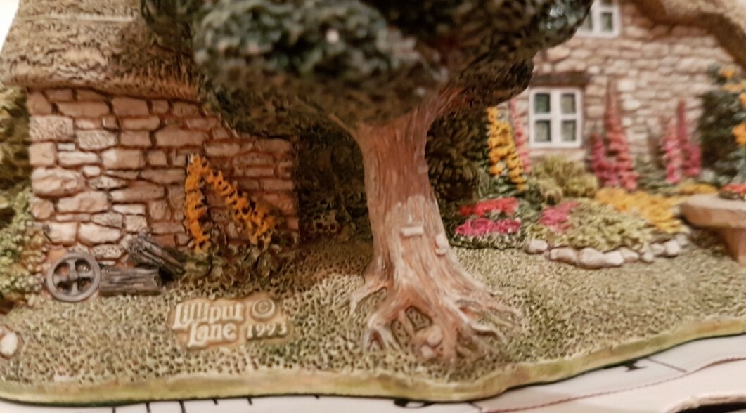 Lilliput Lane OLD MOTHER HUBBARD'S 1993 - #Rare Brand New Vintage
