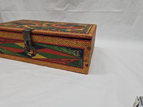 Antique chinese paper Label wooden box Butterflies Yin And Yang 11x6x3.5 Inch - Picture 4 of 22