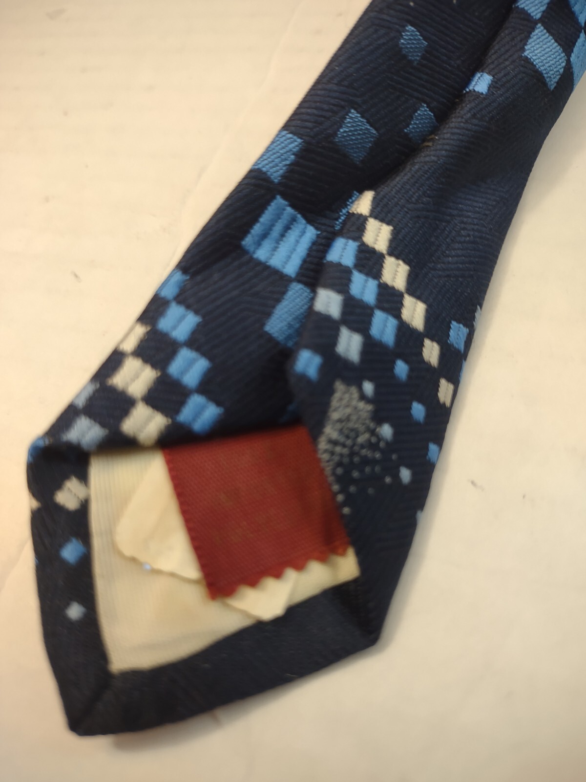 Johnny Carson Blue Geometric Polyester Necktie Vi… - image 4