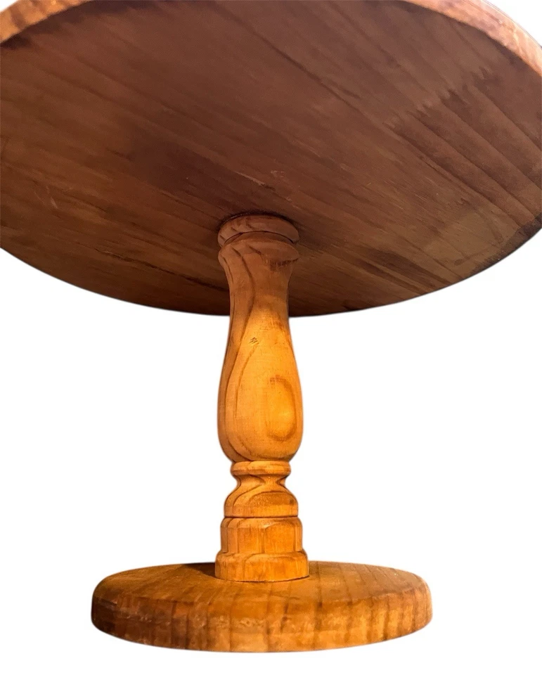 Suporte para prato de muffin para bolo esculpido em madeira e acrílico azul-petróleo/branco superior 12”L x 7”H - Imagem 2 de 2