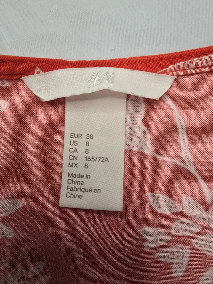 H&M 连身衣红色白色花卉长袖 V 领夏季度假装 8 码 — 第 3/4 张图片