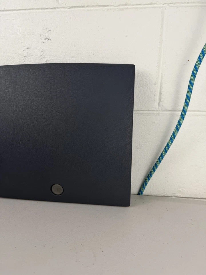 G1X-5413549 05-07 Ford Five Hundred Mercury Montego tablero guantera cubby gris Foto 3 de 4