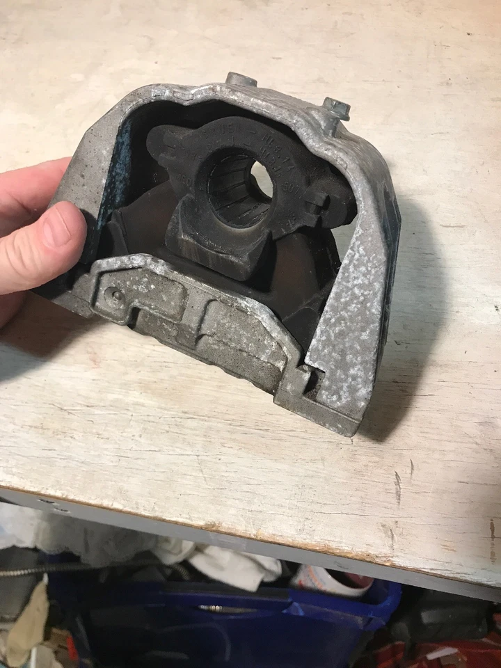 Montaje motor Volkswagen Golf Jetta 1J0199262 Foto 4 de 4