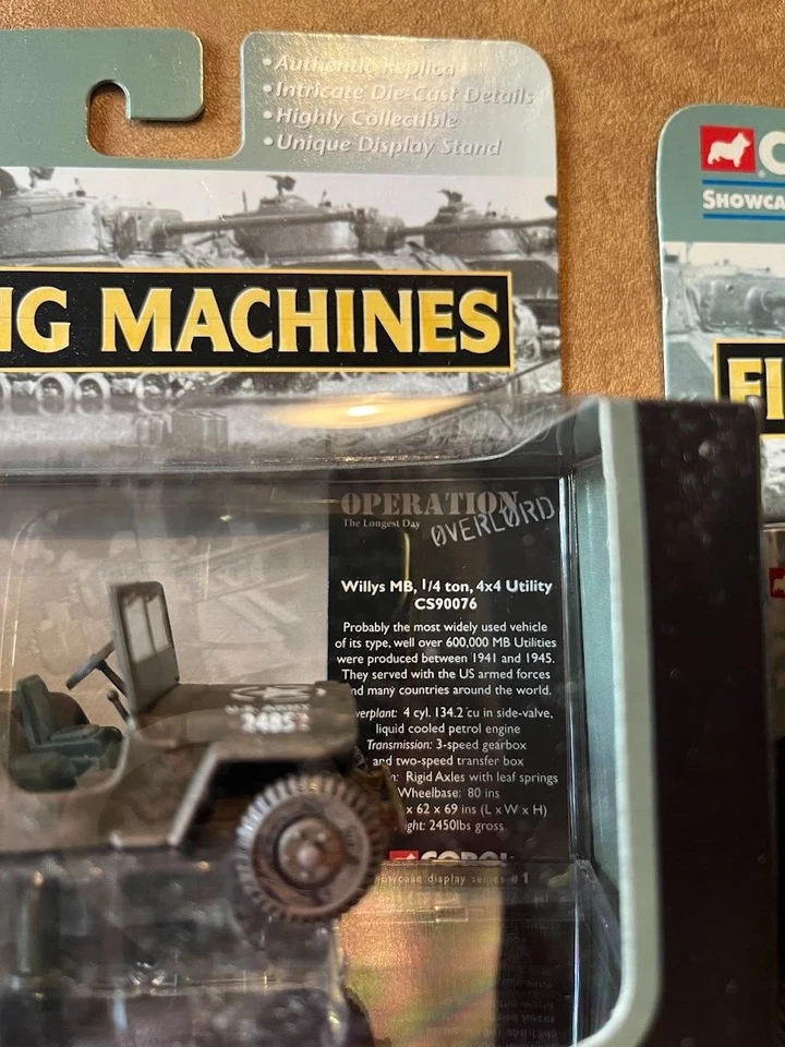 LOTE DE 5 MÁQUINAS DE COMBATE CORGI 2002 2 TANQUES, WILLYS HUMMER MEDIA PISTA Foto 4 de 4