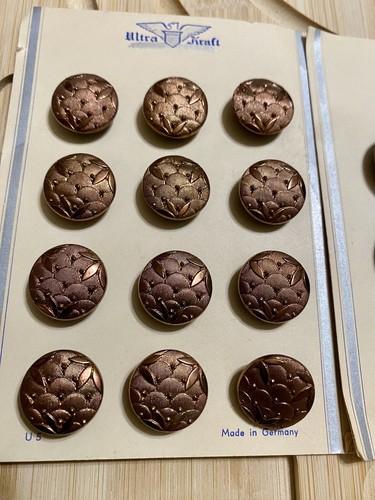 Vintage Glittering Ultra Kraft Pressed Glass Brown Buttons On Cards In two Sizes - Picture 2 of 5