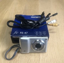 Olympus FE-46 12.0MP Digital Camera 5x Zoom Silver Card & Box Repair Part Only R