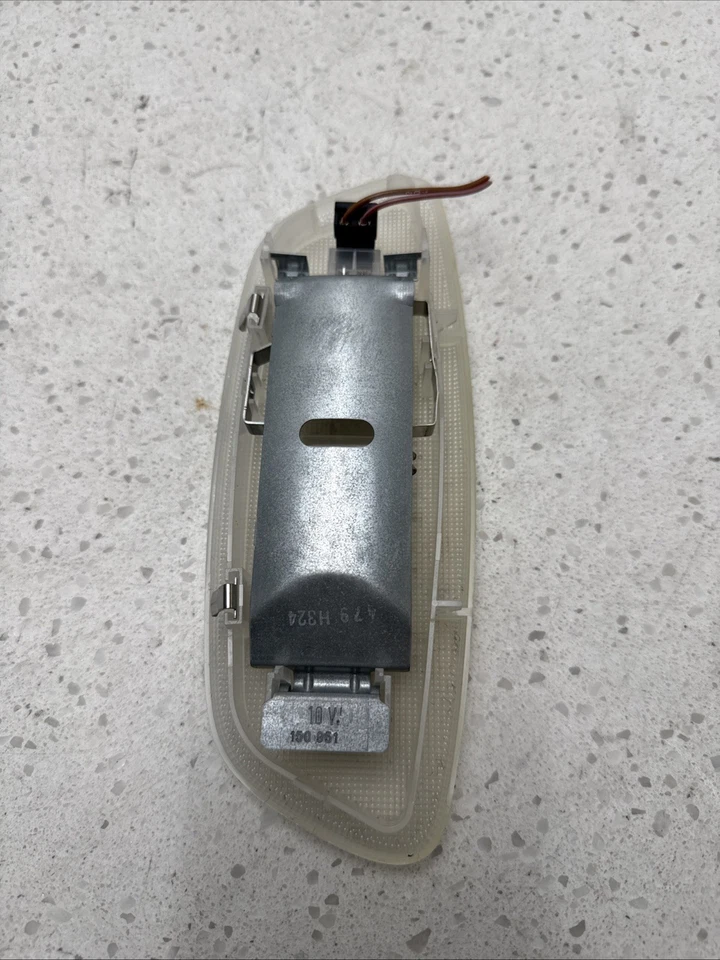 98-02 Mercedes W210 E430 E320 Rear Overhead Dome Reading Map Light Lamp OEM - Image 3 of 4