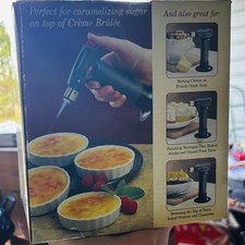 Crème Brûlée Set with a culinary torch and four porcelain ramekins