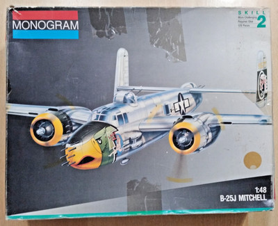 18-5507 MONOGRAM 1:48 Scale NORTH AMERICAN B-25J MITCHELL Plastic Model Kit