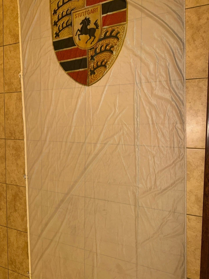 Bandera colgante Stuttgart Porsche escudo grande ~ 12 pies X 57 pulgadas Foto 3 de 4