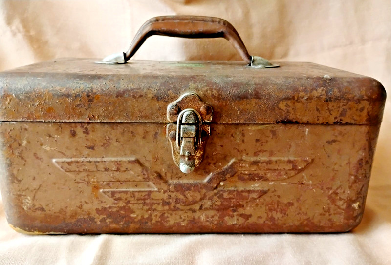 Vintage 1950s Brown JC Higgins Sears Roebuck & Co. Metal Tackle Box Fishing Gear