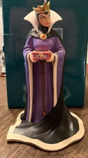 Disney WDCC Snow White Evil Queen Bring Back Her Heart Figurine