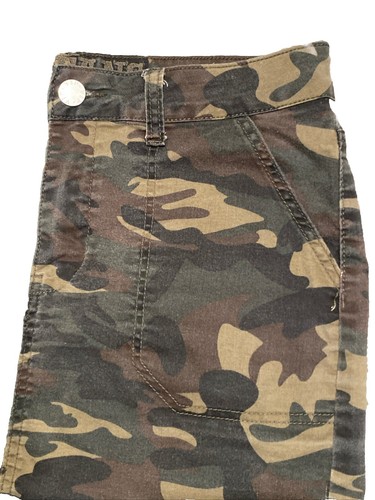 VIP Jeans Womens Camo Stretch Mini Skirt Size Large 16” Long - Picture 2 of 6