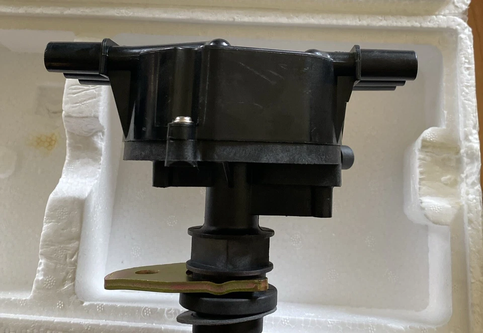 Distribuidor de encendido con tapa y rotor - Compatible con Chevy, GMC, Isuzu y Olds Foto 2 de 4