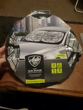 Auto Drive Twist Sun Shade- Polygon  Universal Fit  2 pc set   Silver & Black