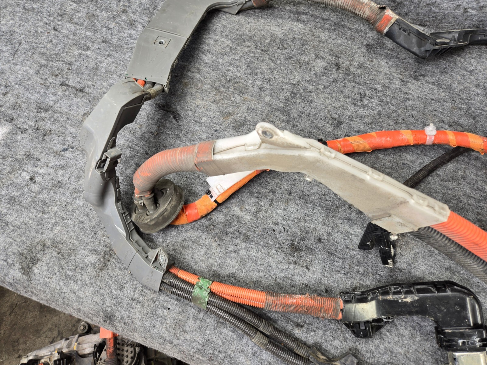 POSITIVE BATTERY CABLE CONNECTOR WIRE HARNESS ASSEMBLY LEXUS 10-12 HS250h OEM