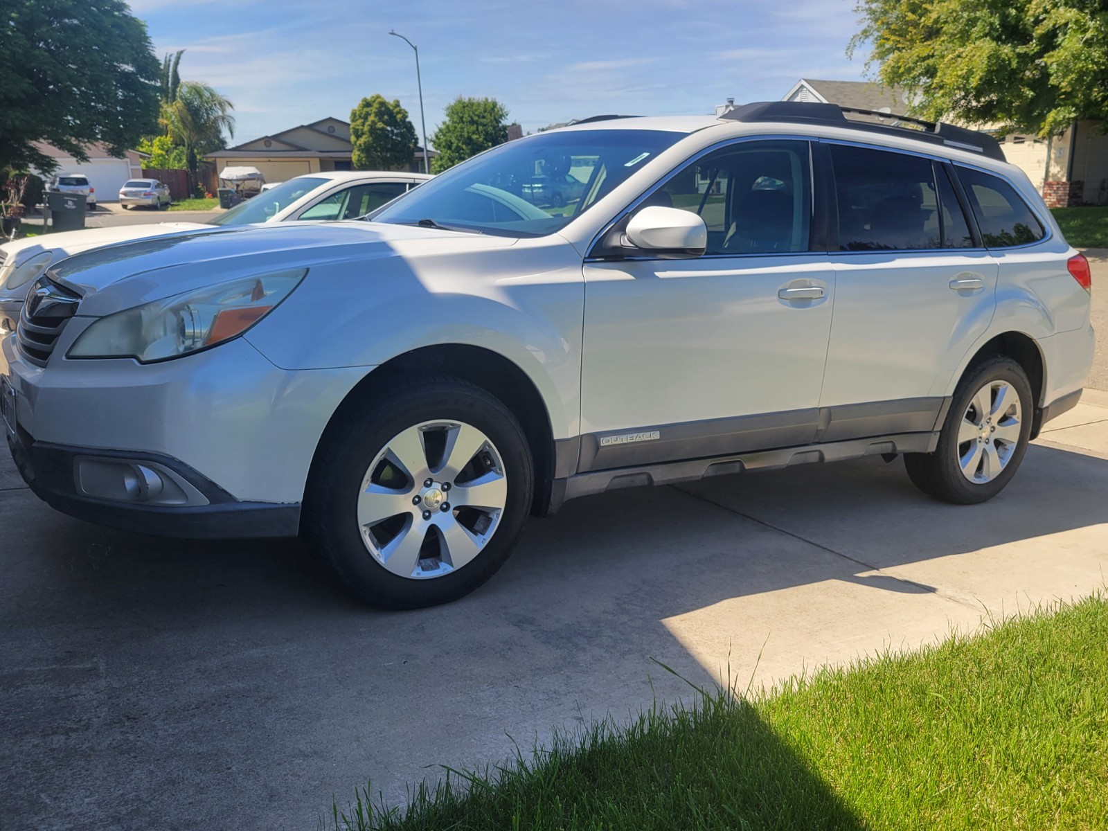 2010 Subaru Outback 2.5I PREMIUM
