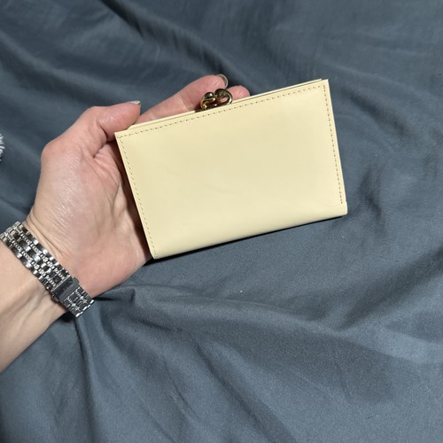 Beautiful Brand New White & Green Leather Bifold Wallet. By Charles Jourdan - Picture 12 of 12