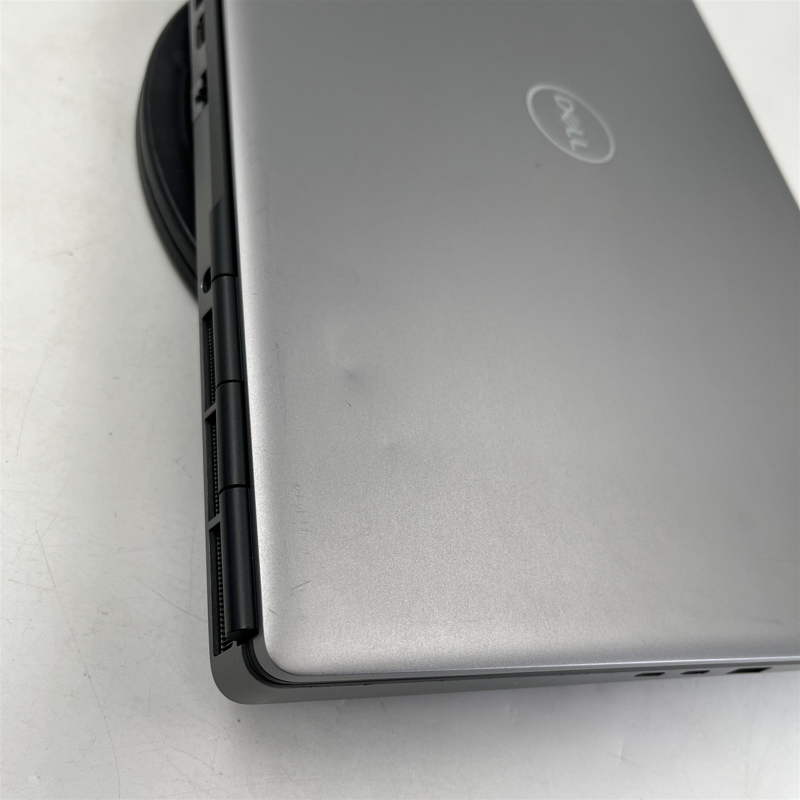 Dell Precision 7760 i7-11850H 2.50GHz/64GB RAM/1TB NVMe*Dents