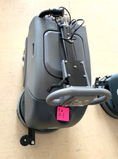 Bodenreinigungsmaschine 15