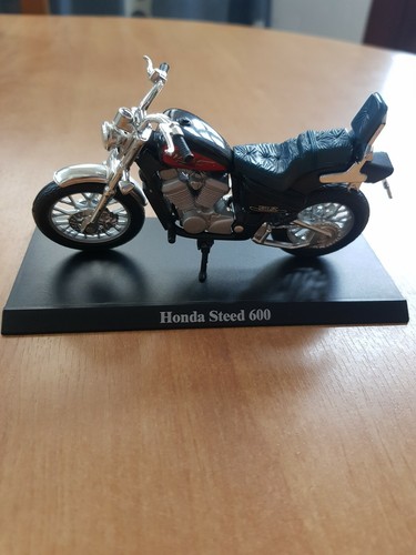 Motorrad Modell Collection 1:18 Ducati BMW Kawasaki Yamaha Triumph Honda ..... - Picture 114 of 213