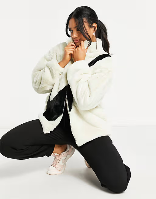 NIKE SPORTSWEAR SWOOSH FAUX FUR JACKET SIZE S (CU6558 238) ***