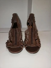 Womens Cathy Jean Cognac Strappy Sandal Heels Size 8
