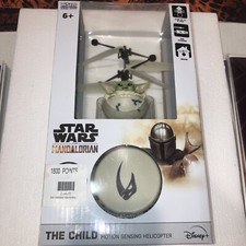 World Tech Toys: Star Wars The Mandalorian The Child Motion Sensing Helicopter